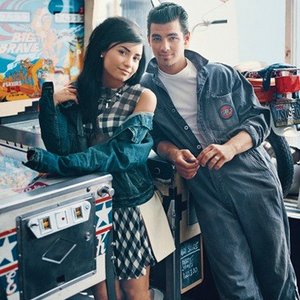 Avatar for Demi Lovato & Joe Jonas
