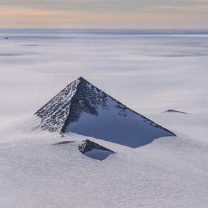 Antarctic pyramids 的头像
