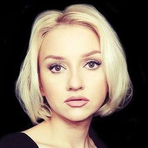 ALYONA YARUSHINA 的头像