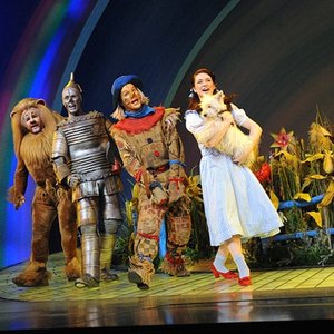 The Wizard Of Oz: New Cast 2011 的头像