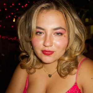 Molly Grace 的头像