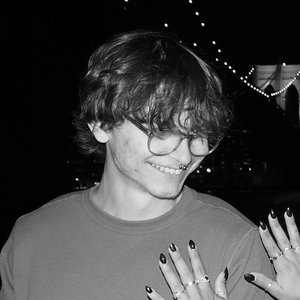 Logan Pitt 的头像