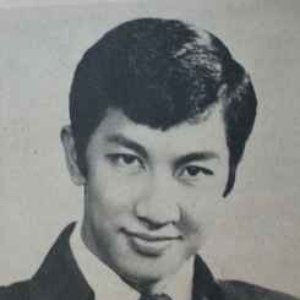 พนม นพพร 的头像