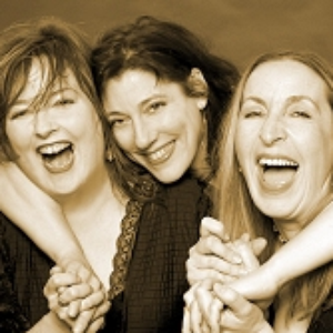 Tres Chicas photo provided by Last.fm