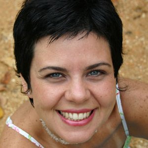 Letícia Tuí 的头像