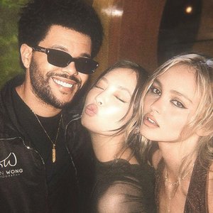 The Weeknd, JENNIE y Lily Rose Depp 的头像