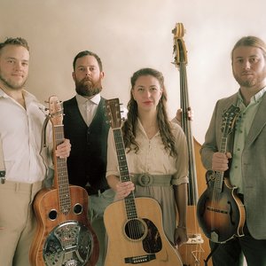 'Lindsay Lou & the Flatbellys' için resim