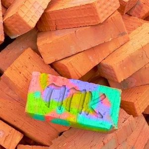 пАчОтНыЙ пра3ни4ный кЕрпиТч 的头像