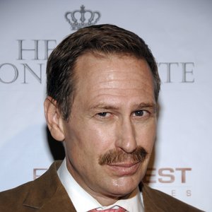 “Scott Thompson”的封面