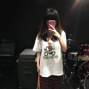 空っぽな部屋、したたる彼女。 的头像