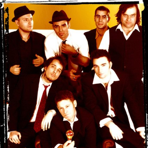 Yellow Umbrella photo provided by Last.fm