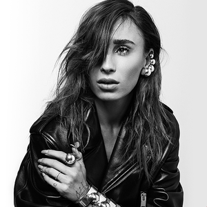 Medina photo provided by Last.fm