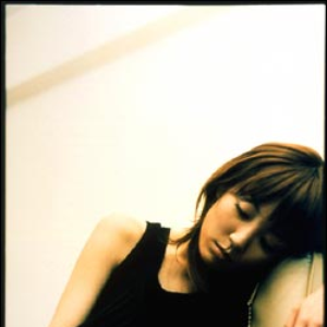藤原美穂 photo provided by Last.fm
