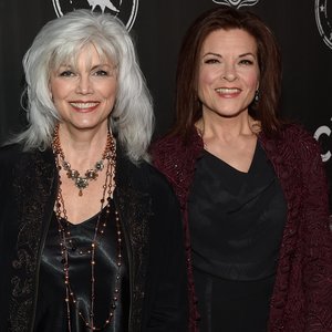 Rosanne Cash & EmmyLou Harris 的头像
