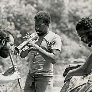 Juma Sultan's Aboriginal Music Society 的头像