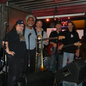 The Ed Earley Band 的头像