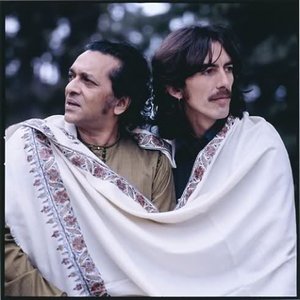 'Ravi Shankar & George Harrison' için resim