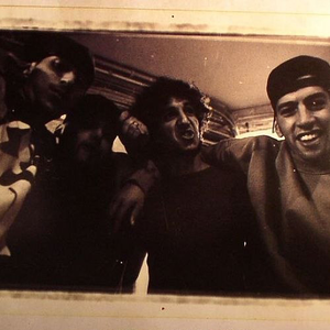 De Puta Madre photo provided by Last.fm