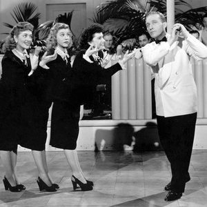Andrews Sisters & Bing Crosby 的头像
