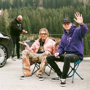 P T K & Yzomandias 的头像