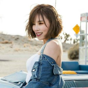 Изображение для '李佳薇'