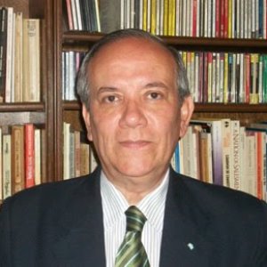 Adrian Salbuchi 的头像