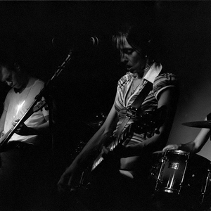 27 photo provided by Last.fm