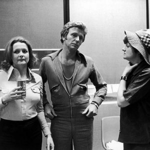 Milicent Martin, Julia McKenzie, David Kernan 的头像
