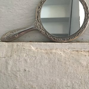 hand mirror