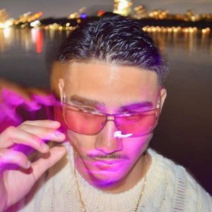 FLVCKO 的头像