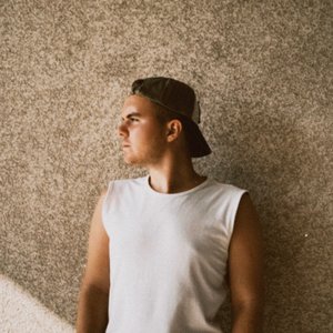 24Boy 的头像