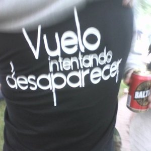 Vuelo intentando desaparecer 的头像