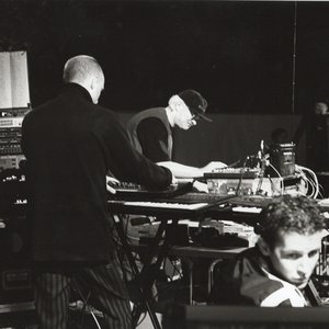 Brian Eno, Holger Czukay & J. Peter Schwalm 的头像
