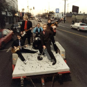 AM Radio photo provided by Last.fm