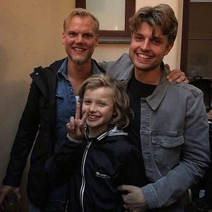 Imagem de 'Avicii & Sandro Cavazza'