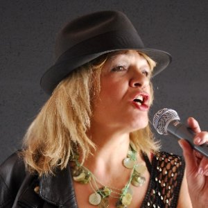 Bild för 'Roswitha B. - Solo & Piano'
