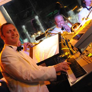 Sunshine Band 的头像