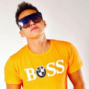 Jr Loppez için avatar