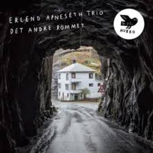 Det Andre Rommet (feat. Erlend Apneseth)