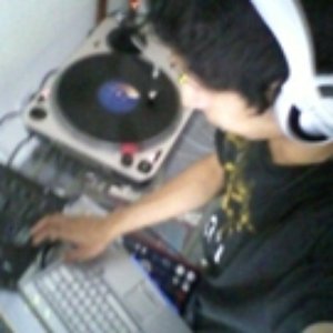 DJ E-ssential 的头像