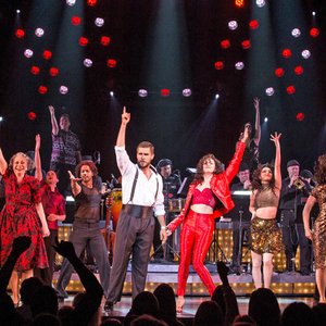 Original Broadway Cast of On Your Feet: The Musical 的头像