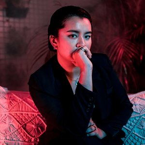 Blind - Single