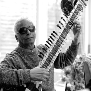 Baluji Shrivastav 的头像