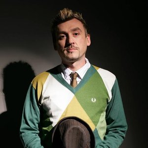 “Любо”的封面