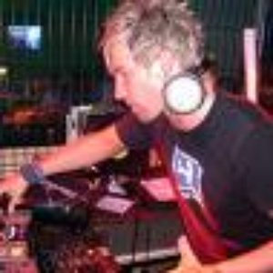 Julian Dj 的头像