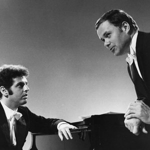 Avatar for Dietrich Fischer-Dieskau (baritone), Daniel Barenboim (piano)
