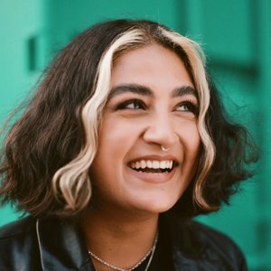 Naina 的头像