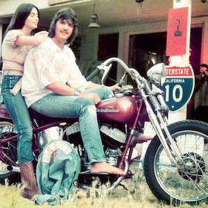 'Gram Parsons and Emmylou Harris'の画像