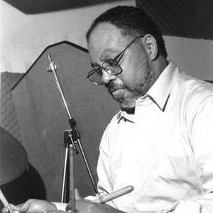 Alvin Fielder 的头像