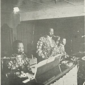 The Don Carrington Trio 的头像
